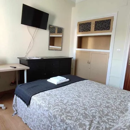 Konukevi Fliphouse Pension⭐ Bilbao