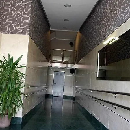 Fliphouse בית הארחה